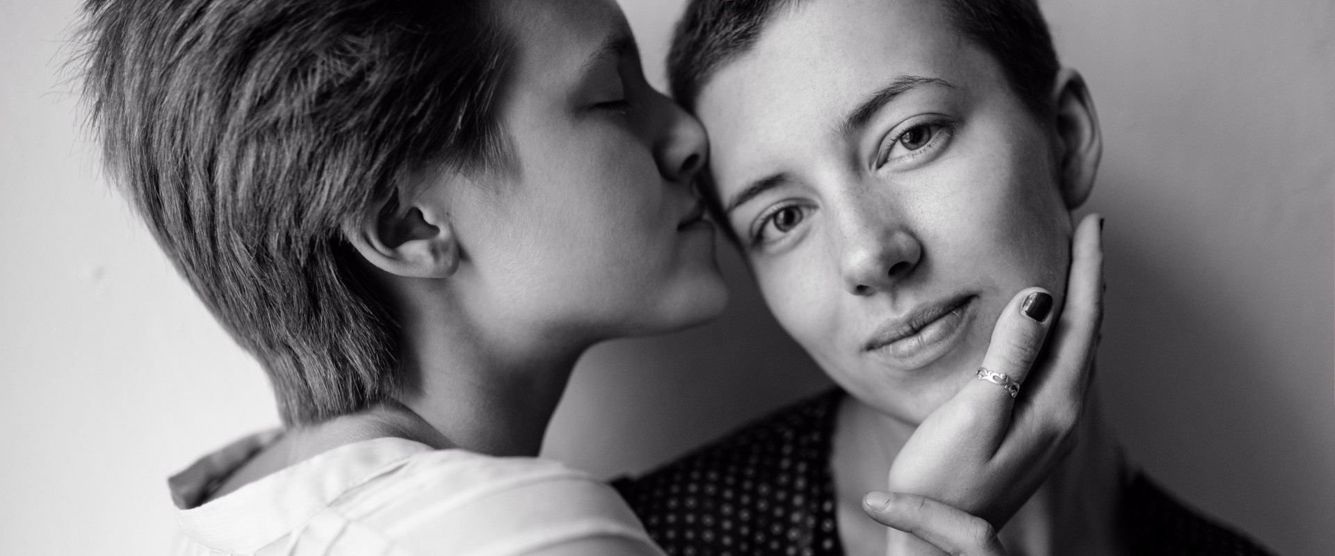 How to Tell if Someone is Not Being Honest About Their Feelings in a ...